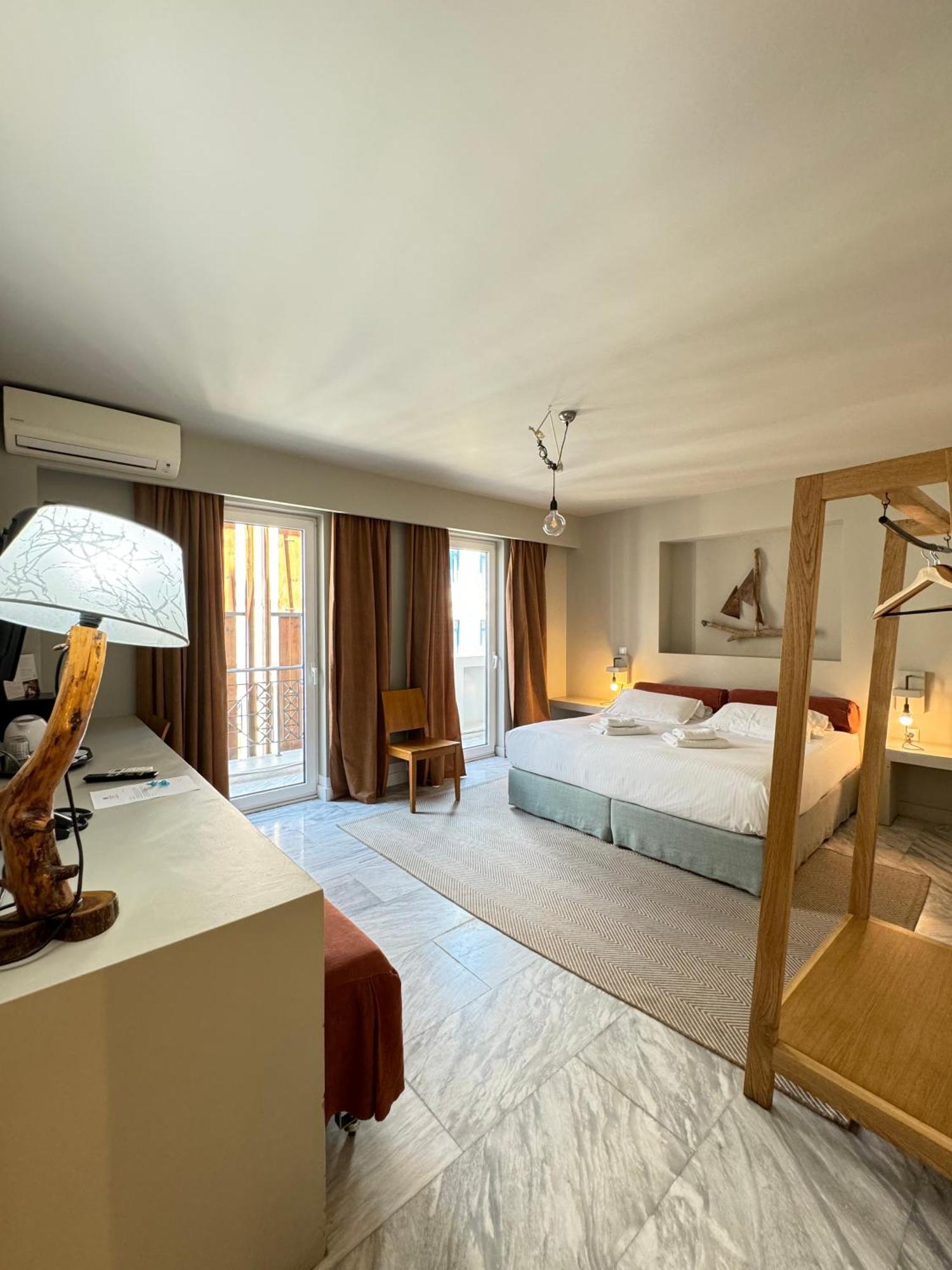 Lotus Center Apartment Атина Екстериор снимка