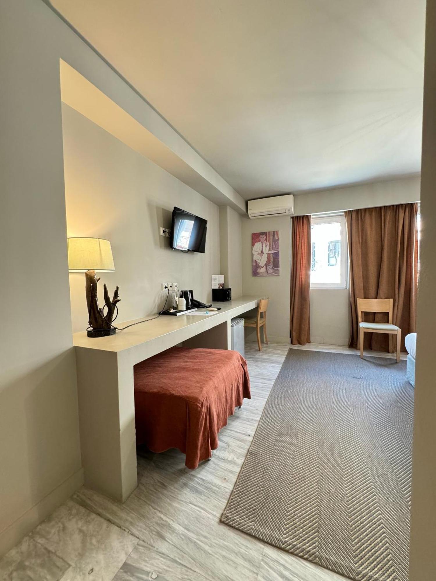 Lotus Center Apartment Атина Екстериор снимка