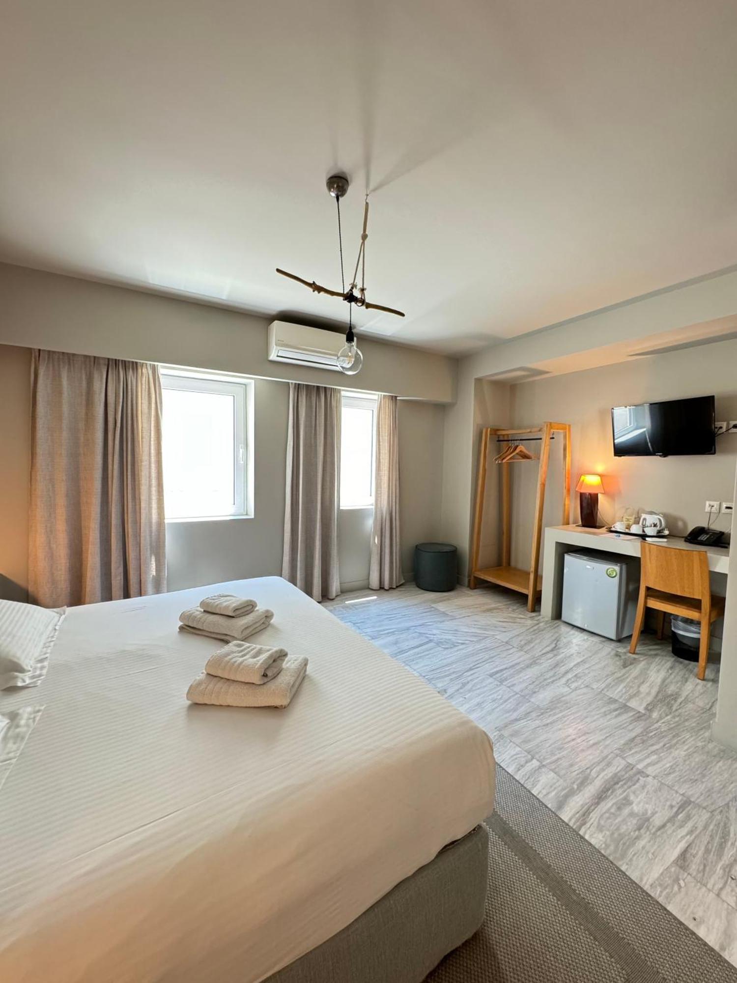 Lotus Center Apartment Атина Екстериор снимка