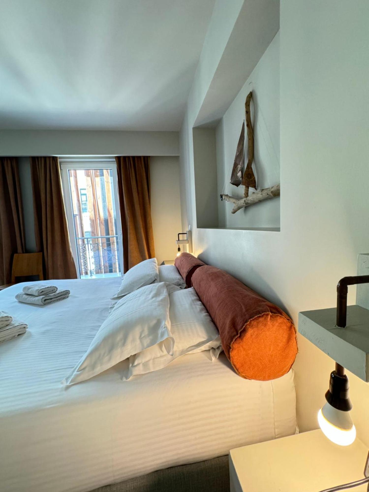 Lotus Center Apartment Атина Екстериор снимка