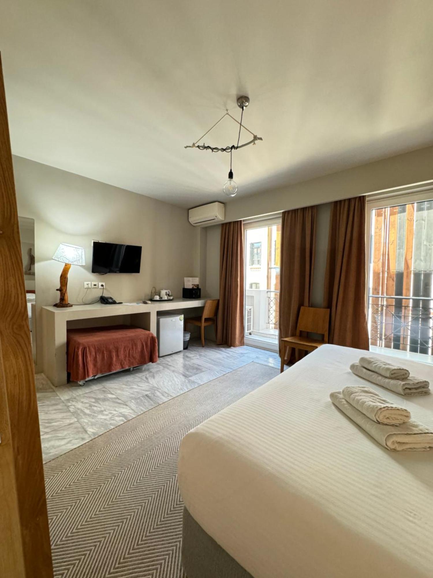 Lotus Center Apartment Атина Екстериор снимка