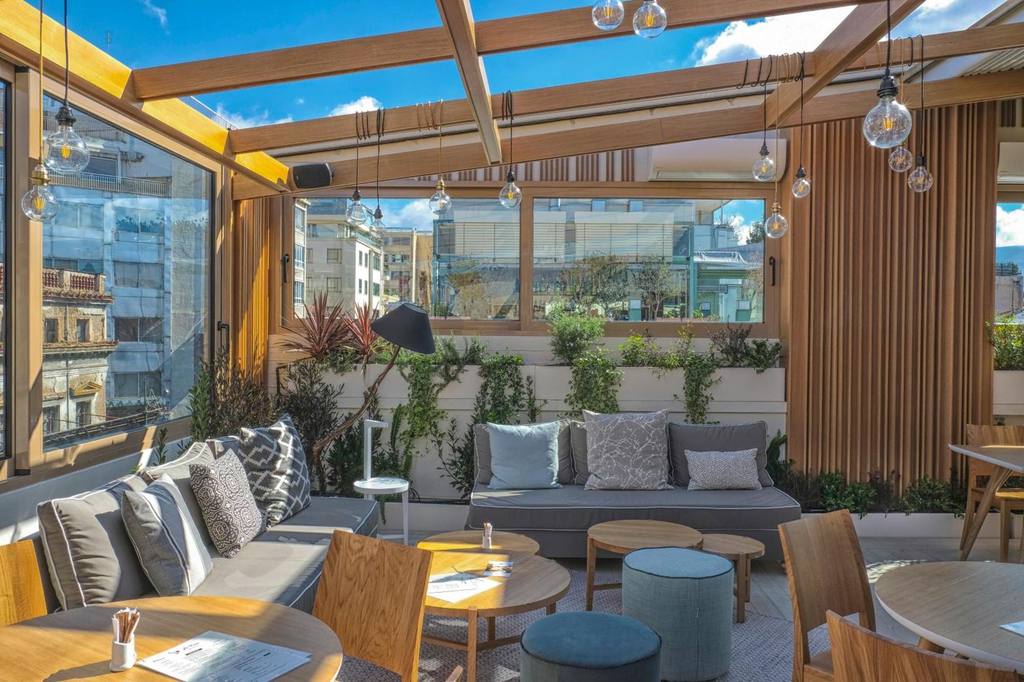 Lotus Center Apartment Атина Екстериор снимка